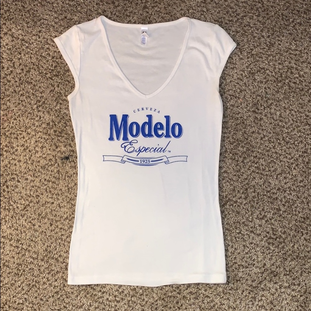 Fun Modelo Tee 🍻